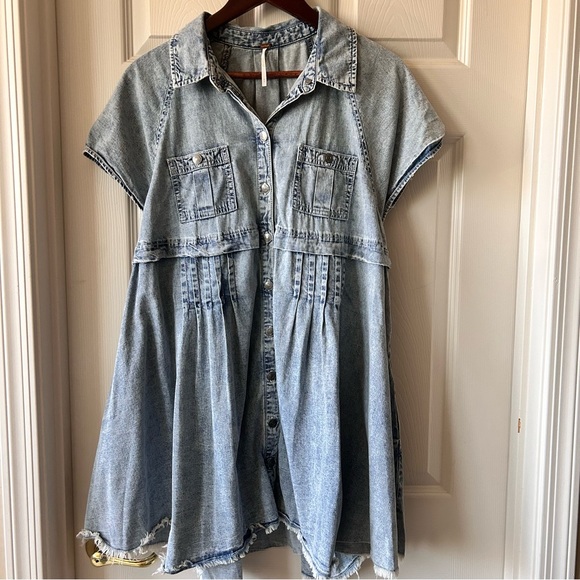 Free People Chambray Denim Babydoll Shirt Dress Women’s Medium - Picture 1 of 6